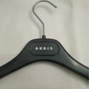 AKRIS DRESS HANGER VELVET BLACK